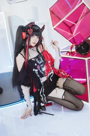 《交错战线cos旋律》｜瓜希酱 · 14张写真