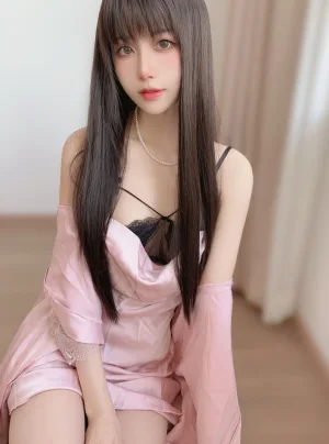 《小蛋糕》｜布丁大法 · 21张写真、2 个视频