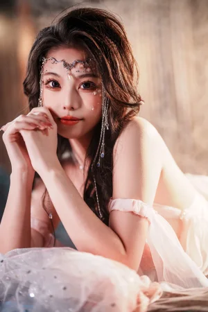 《美人鱼》｜蜜汁猫裘 · 63张写真、1 个视频