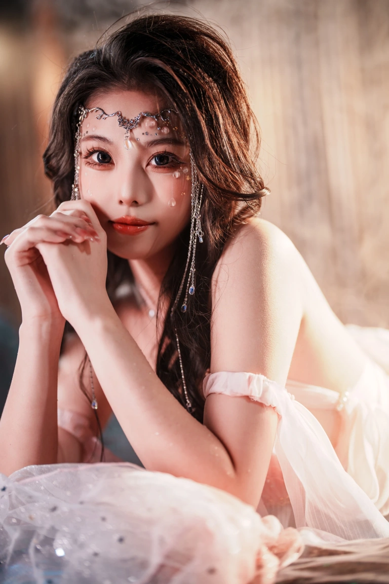《美人鱼》｜蜜汁猫裘 · 63张写真、1 个视频