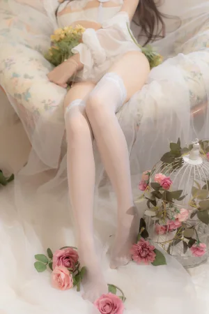 《坠落天使》｜过期米线线喵 · 64张写真