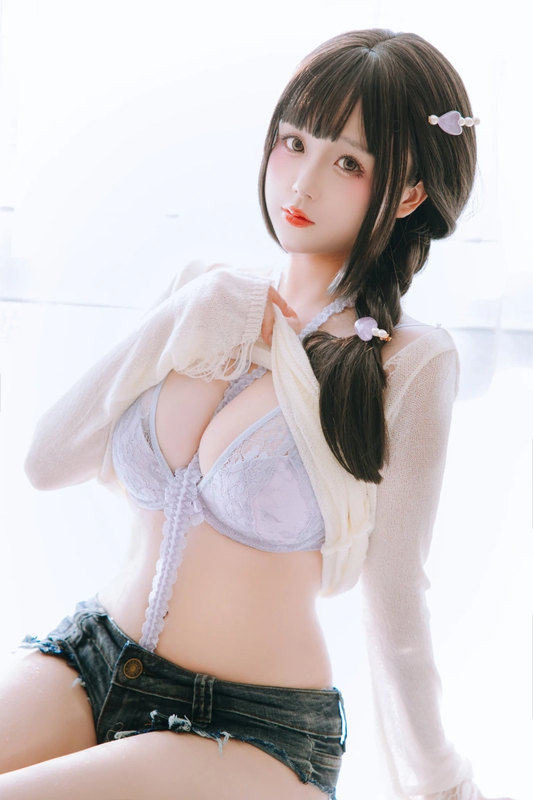 《牛仔裤人妻》｜日奈娇(椎名莜) · 131张写真、1 个视频