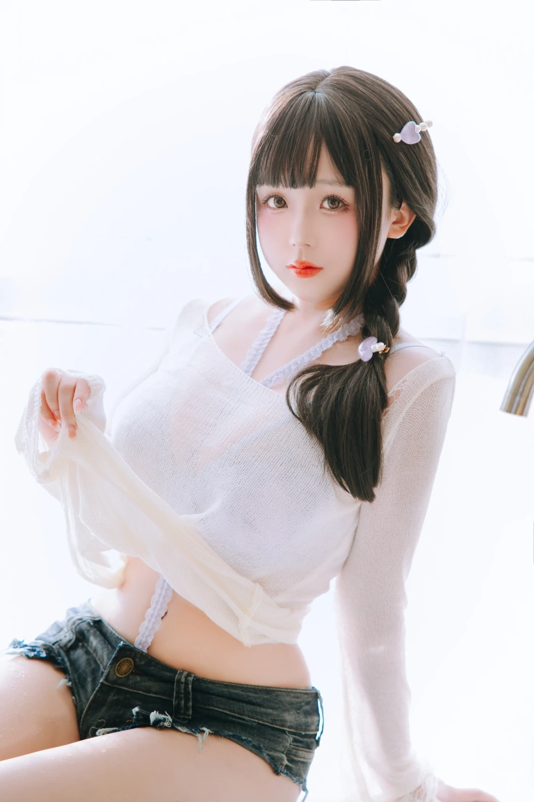 《牛仔裤人妻》｜日奈娇(椎名莜) · 131张写真、1 个视频