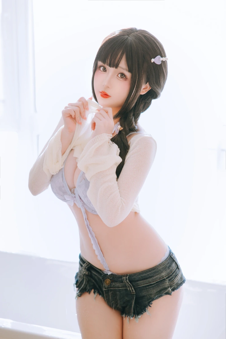 《牛仔裤人妻》｜日奈娇(椎名莜) · 131张写真、1 个视频