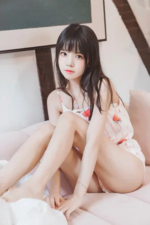 《甜甜×4》｜桜桃喵 · 53张写真