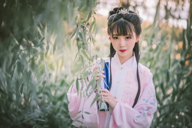 《明治汉服》｜面饼仙儿 · 22张写真