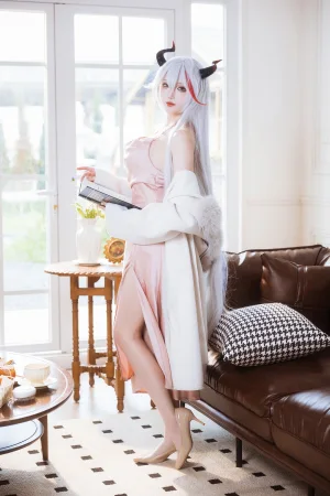 《碧蓝航线 埃吉尔睡衣》｜瓜希酱 · 20张写真