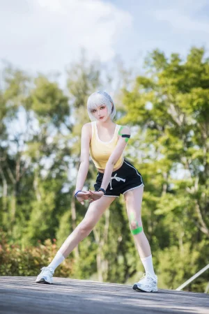 《灵笼 白月魁运动服》｜瓜希酱 · 15张写真