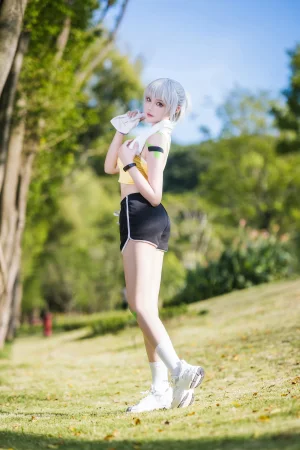 《灵笼 白月魁运动服》｜瓜希酱 · 15张写真