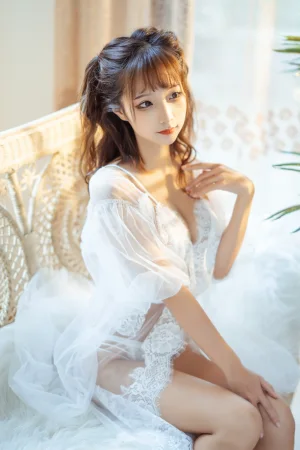 《轻纱》｜蠢沫沫 · 31张写真