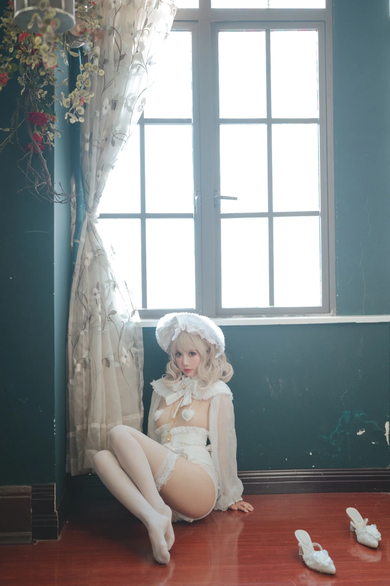 《法兰西YasahimeLO》｜面饼仙儿 · 36张写真