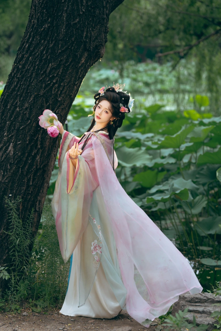 《祝您中秋快乐owo》｜雯仔不讲道理 · 20张写真