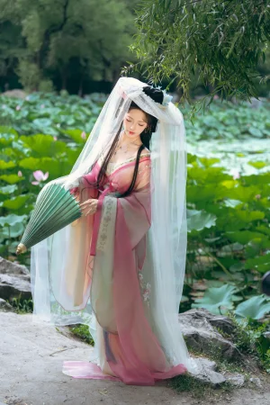 《祝您中秋快乐owo》｜雯仔不讲道理 · 20张写真