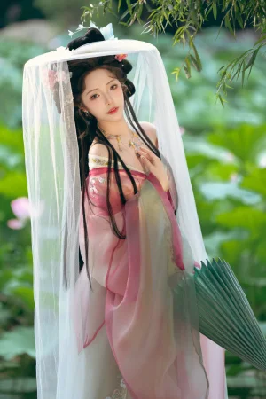 《祝您中秋快乐owo》｜雯仔不讲道理 · 20张写真