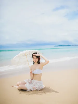 《听海》｜念雪 · 36张写真