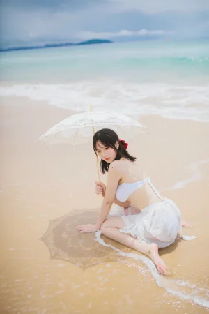 《听海》｜念雪 · 36张写真