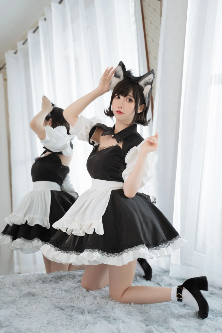 《开胸女仆》｜面饼仙儿 · 17张写真