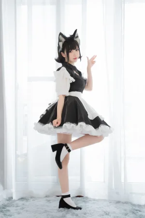 《开胸女仆》｜面饼仙儿 · 17张写真
