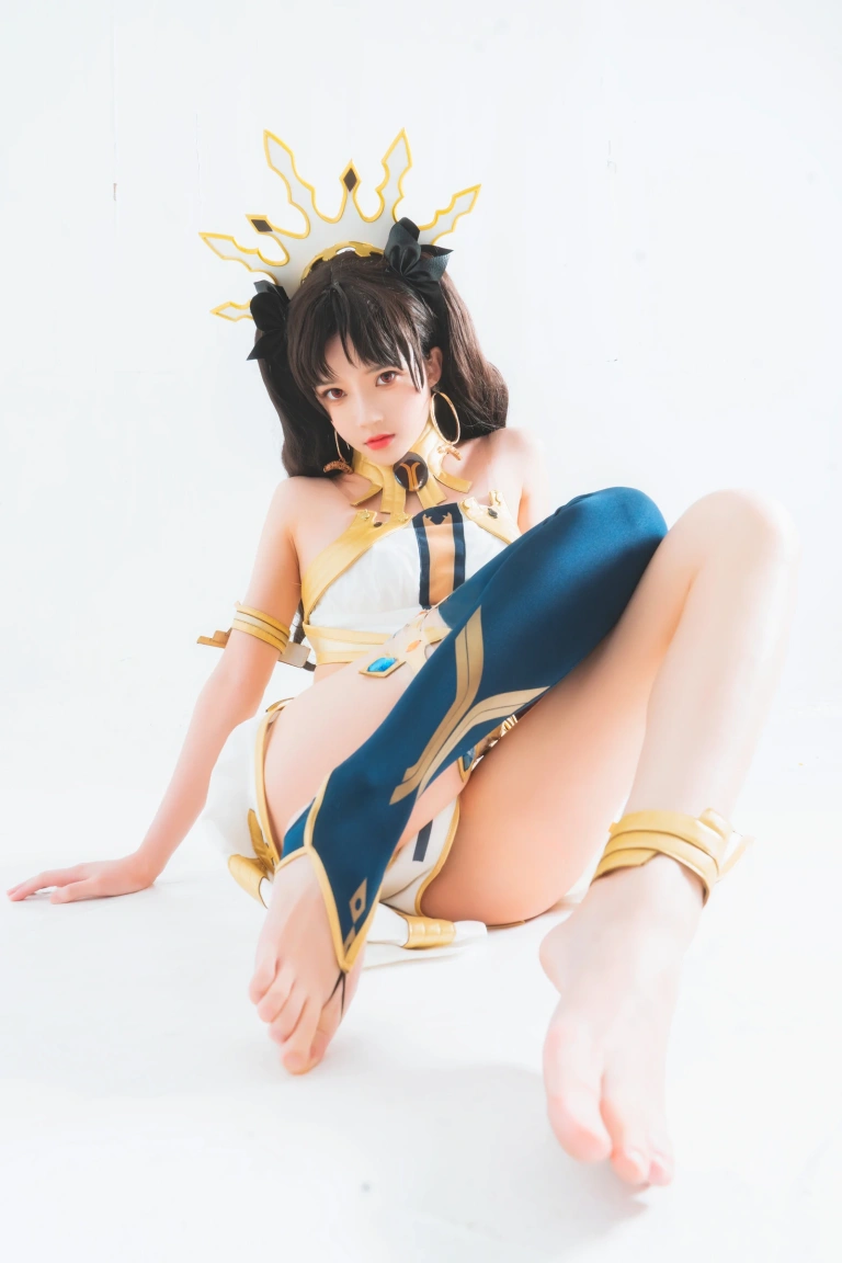 《弓凛》｜桜桃喵 · 44张写真