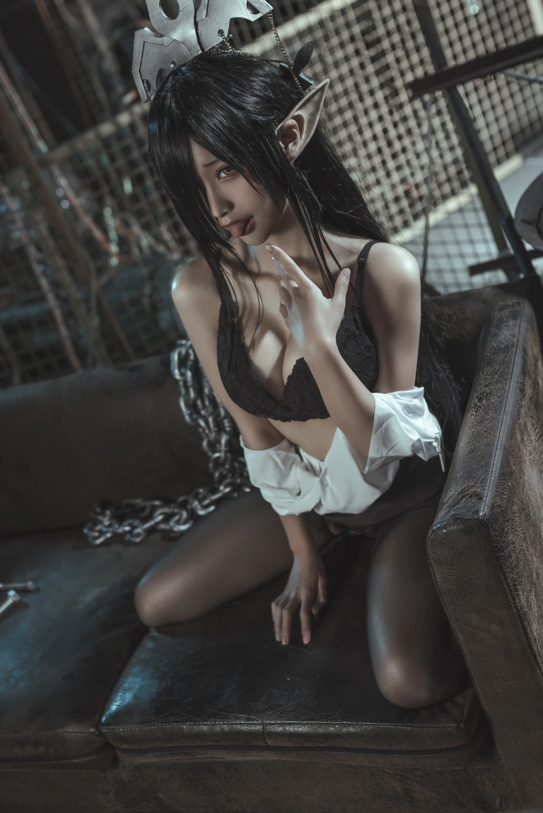《黑兽 女王》｜蠢沫沫 · 127张写真