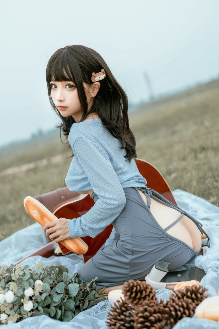 《吉他妹妹》｜蠢沫沫 · 50张写真