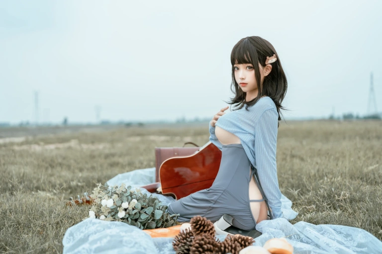 《吉他妹妹》｜蠢沫沫 · 50张写真