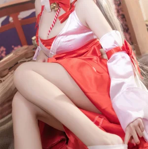 《碧蓝航线 可畏巫女》｜日奈娇(椎名莜) · 41张写真