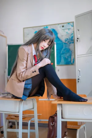 《麻衣制服》｜桜桃喵 · 52张写真