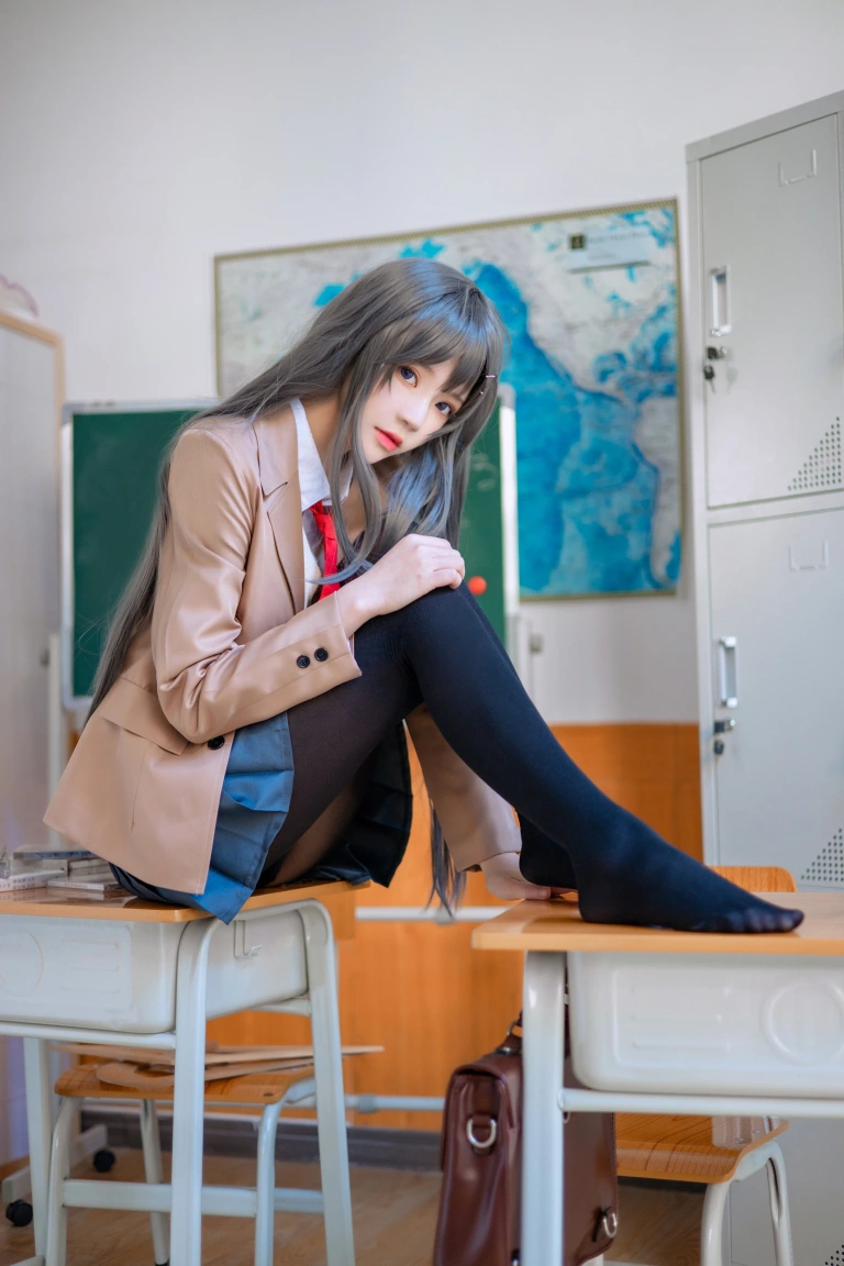《麻衣制服》｜桜桃喵 · 52张写真