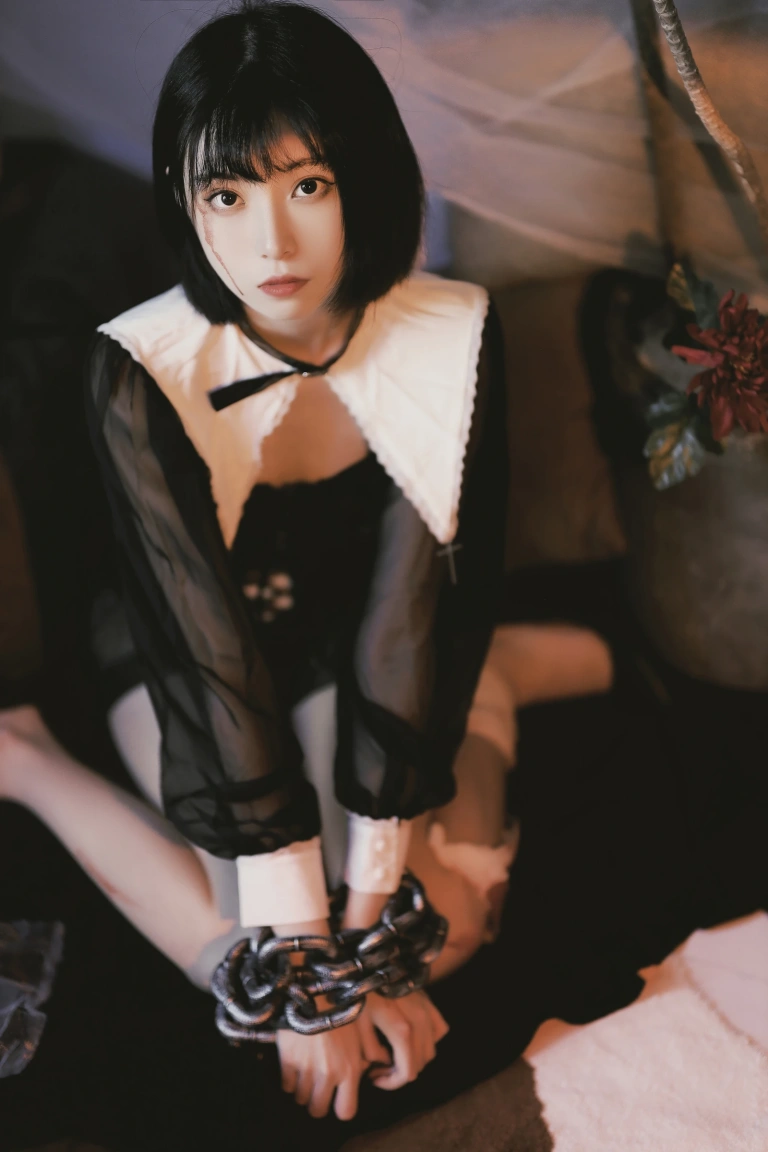 《修女创作》｜许岚 · 37张写真