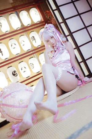 《《花鸟风月》 花与旗袍 粉》｜星之迟迟 · 20张写真