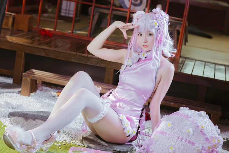 《《花鸟风月》 花与旗袍 粉》｜星之迟迟 · 20张写真