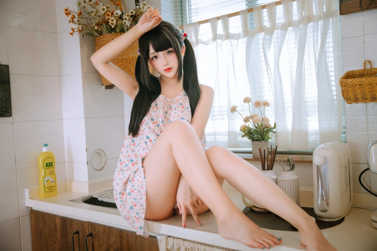 《厨房》｜日奈娇(椎名莜) · 154张写真、3 个视频