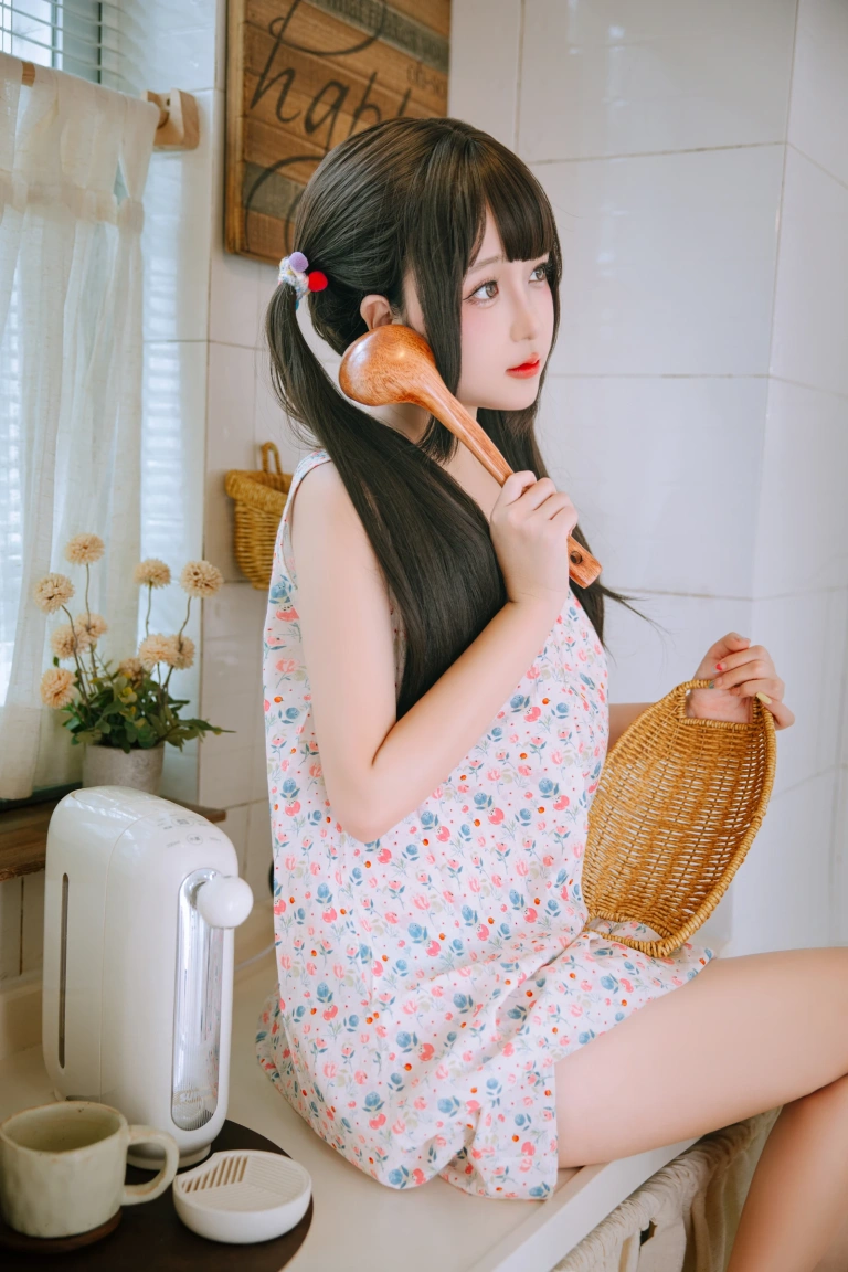 《厨房》｜日奈娇(椎名莜) · 154张写真、3 个视频