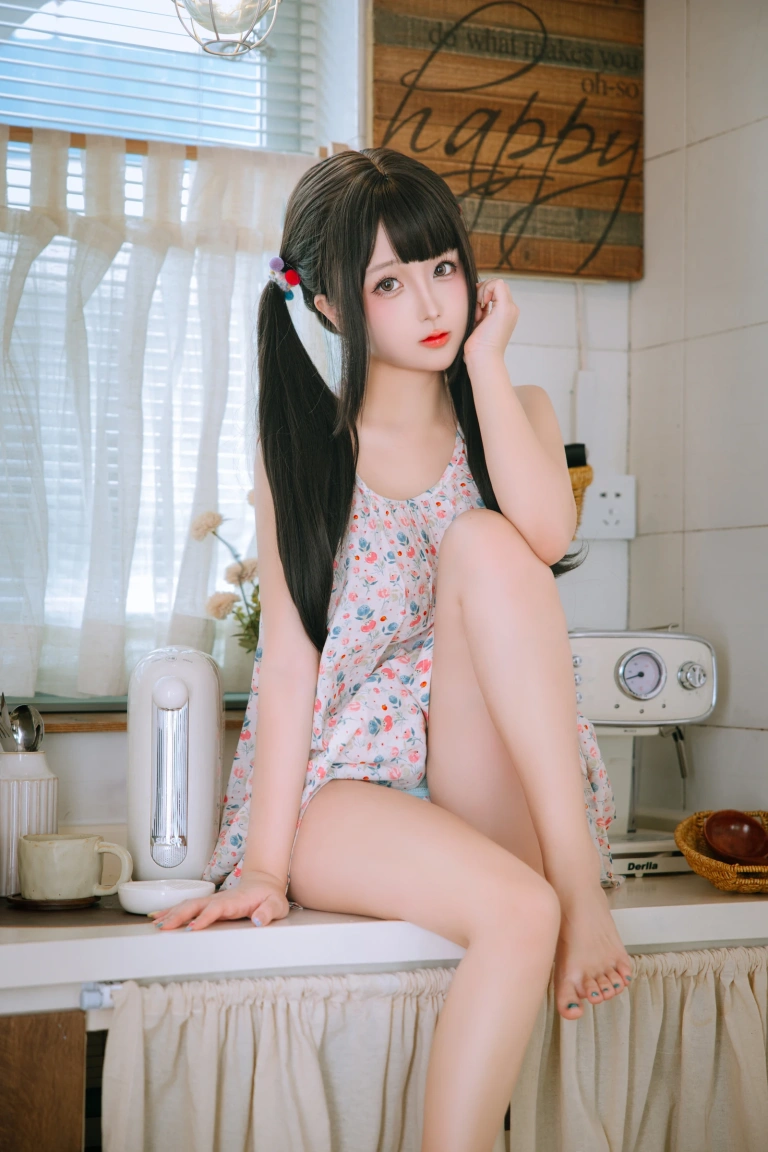 《厨房》｜日奈娇(椎名莜) · 154张写真、3 个视频