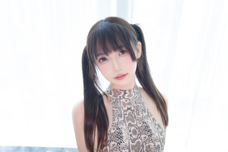 《第四季 序号31：《蟒纹旗袍》》｜神楽坂真冬 · 75张写真