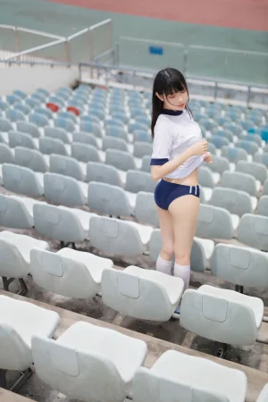 《体操服》｜周叽是可爱兔兔 · 31张写真