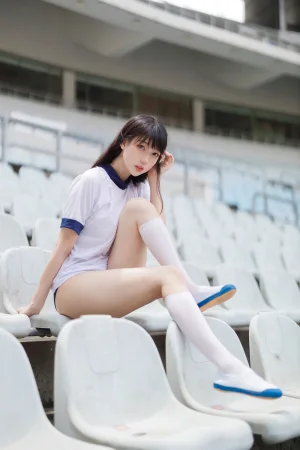 《体操服》｜周叽是可爱兔兔 · 31张写真