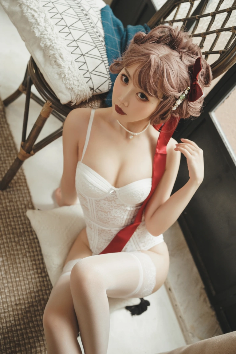 《法式内衣》｜面饼仙儿 · 48张写真