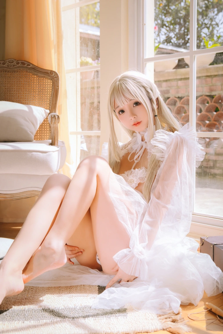 《白纱衣》｜日奈娇(椎名莜) · 136张写真、4 个视频