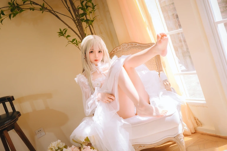 《白纱衣》｜日奈娇(椎名莜) · 136张写真、4 个视频