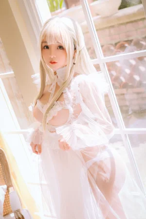 《白纱衣》｜日奈娇(椎名莜) · 136张写真、4 个视频