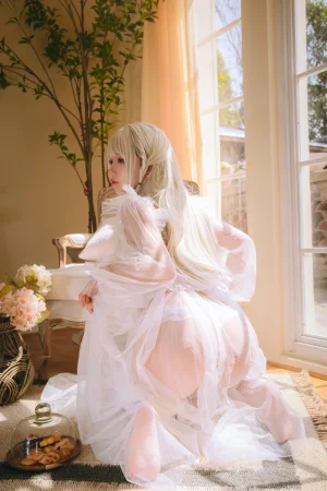 《白纱衣》｜日奈娇(椎名莜) · 136张写真、4 个视频