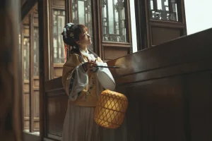 《黄汉服》｜蠢沫沫 · 9张写真