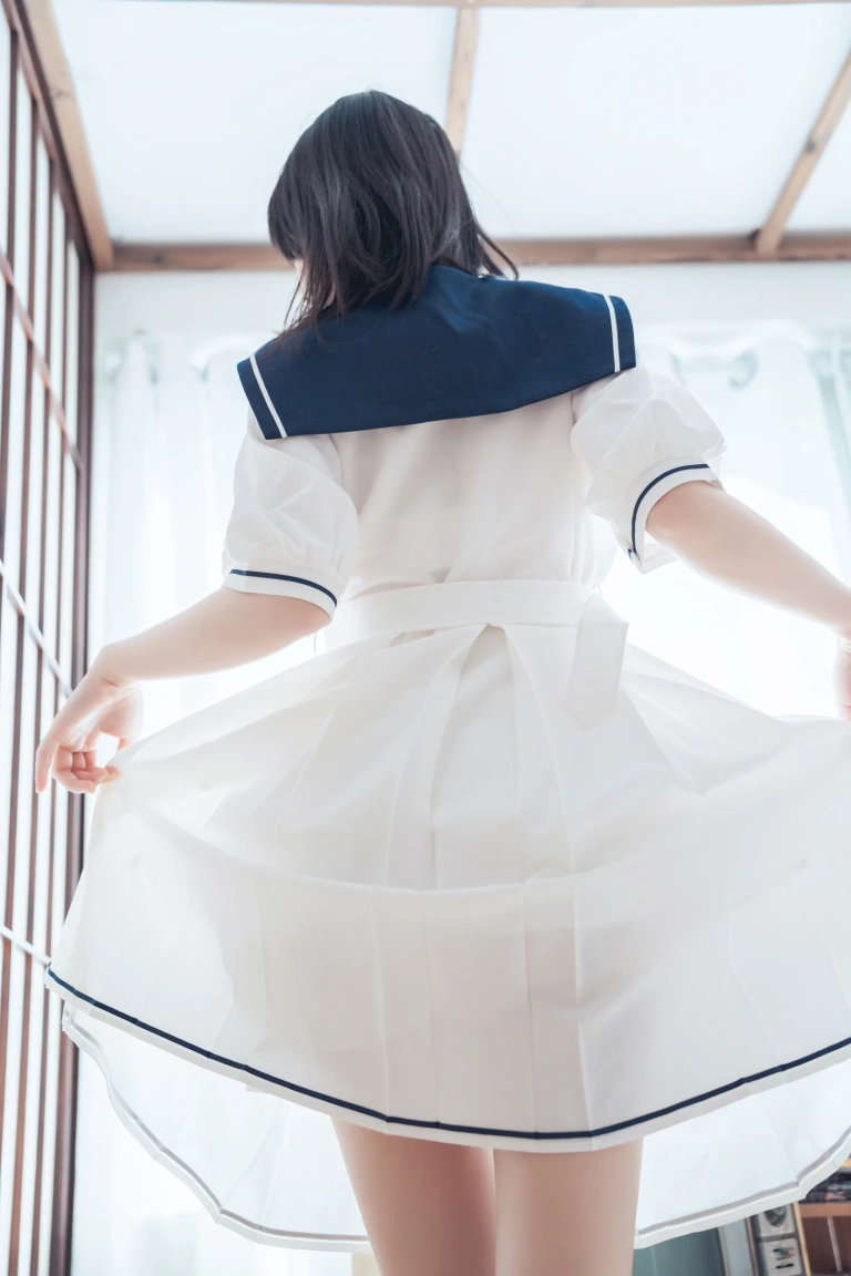 《盛夏制服》｜桜桃喵 · 39张写真