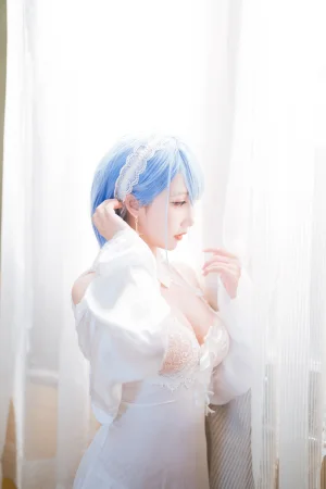 《恰巴耶夫睡衣》｜面饼仙儿 · 43张写真