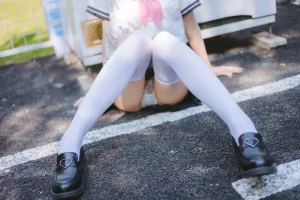 《草莓雪糕》｜桜桃喵 · 73张写真