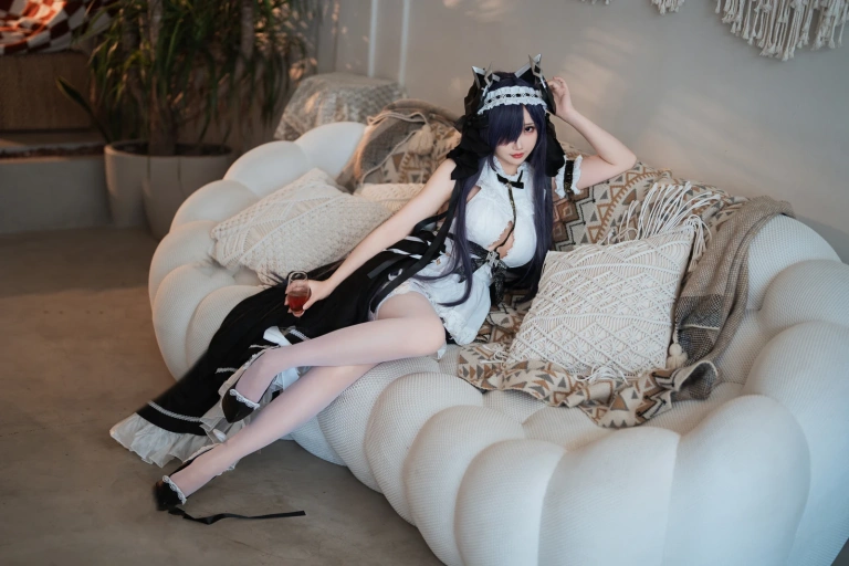 《碧蓝航线 奥古斯特女仆》｜面饼仙儿 · 43张写真