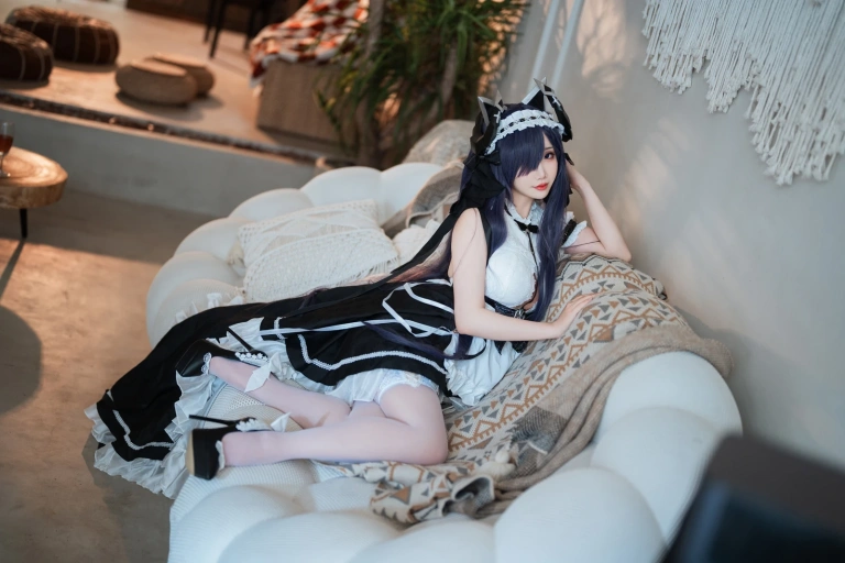 《碧蓝航线 奥古斯特女仆》｜面饼仙儿 · 43张写真