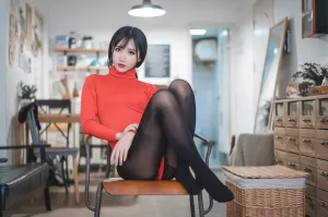 《皮裤连体红毛衣》｜面饼仙儿 · 20张写真
